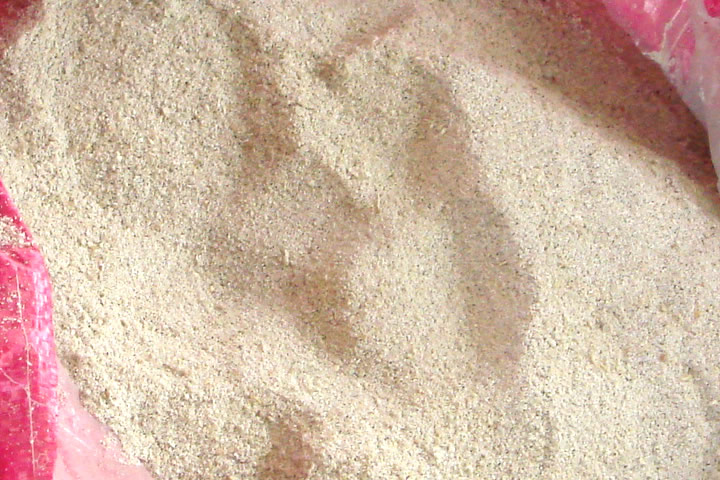 東鼎豆渣烘干機(jī)生產(chǎn)線(xiàn)的工藝參數(shù)和各設(shè)備技術(shù)參數(shù)及結(jié)構(gòu)的選取和設(shè)計(jì)是在經(jīng)過(guò)對(duì)豆渣物料的認(rèn)真分析研究才得出。